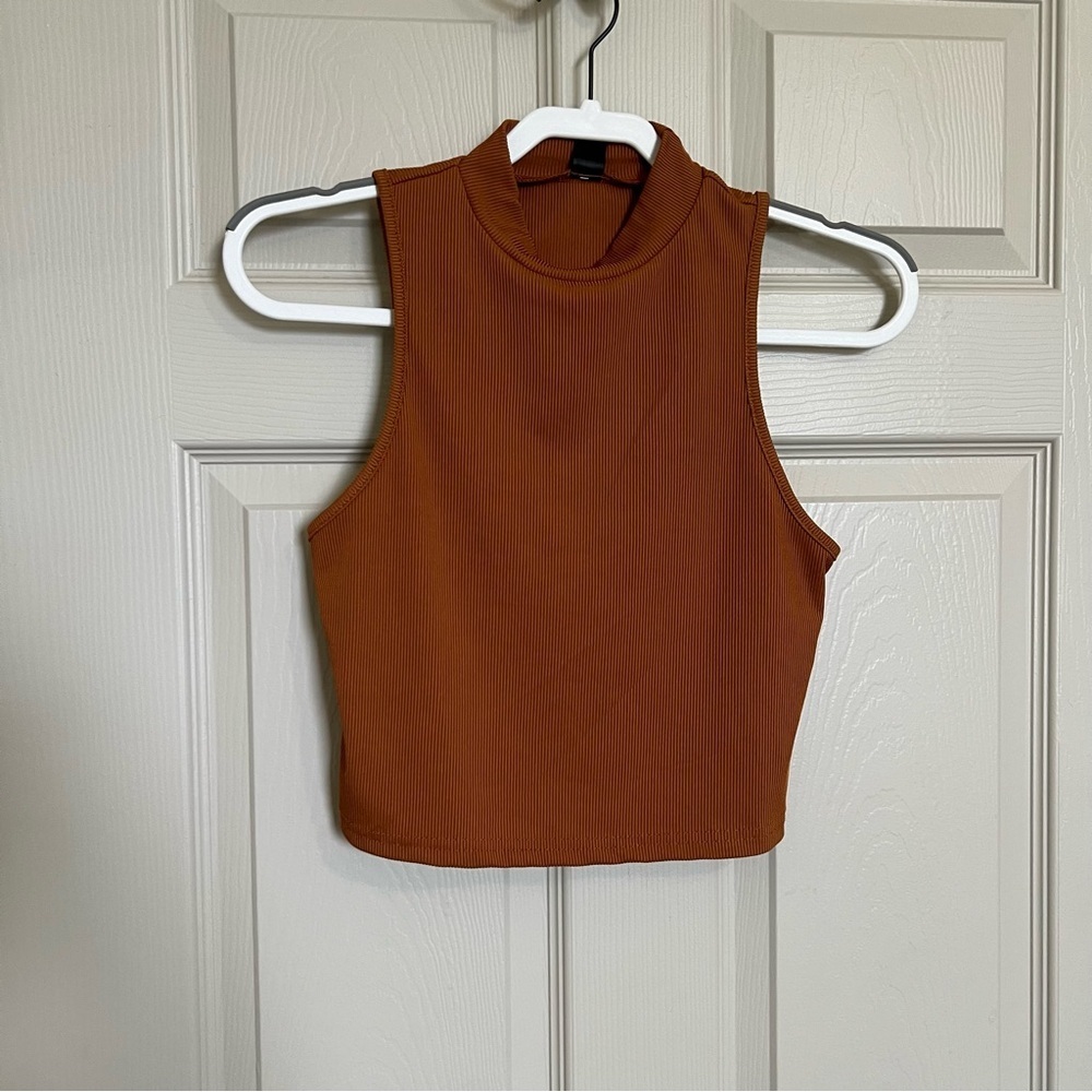 SHEIN Cropped Top L